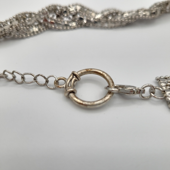 Sophisticated Silver Twisted Necklace - Picture 7 of 7